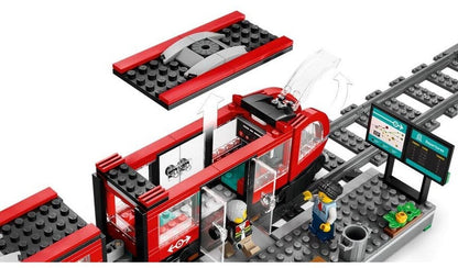 LEGO 60423 City Straßenbahn mit Haltestelle